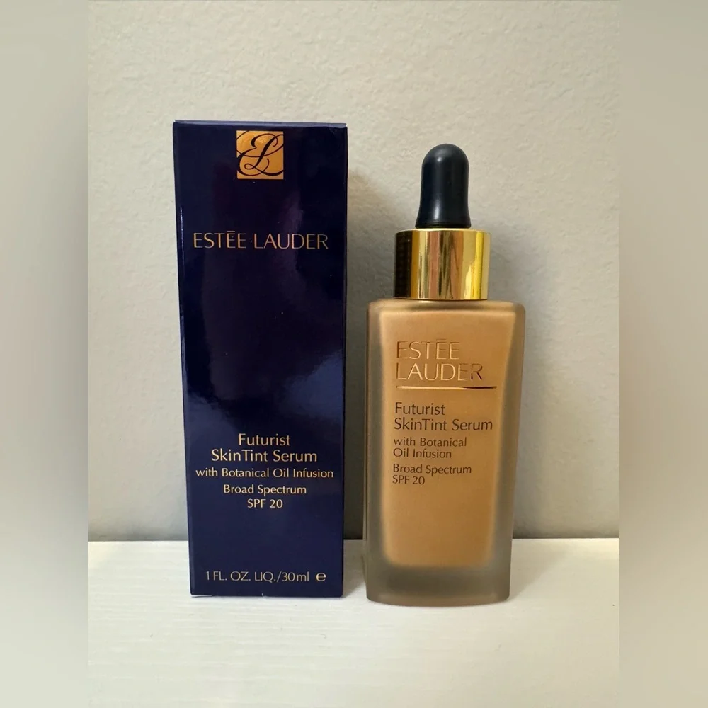 Estēe Lauder Futurist SkinTint Serum SPF 20 - Picture 4 of 6